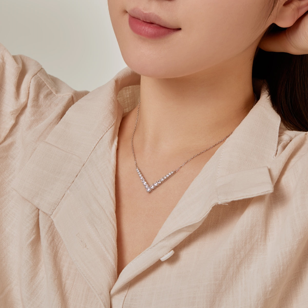[LORA]Ornate Round Cut Necklace