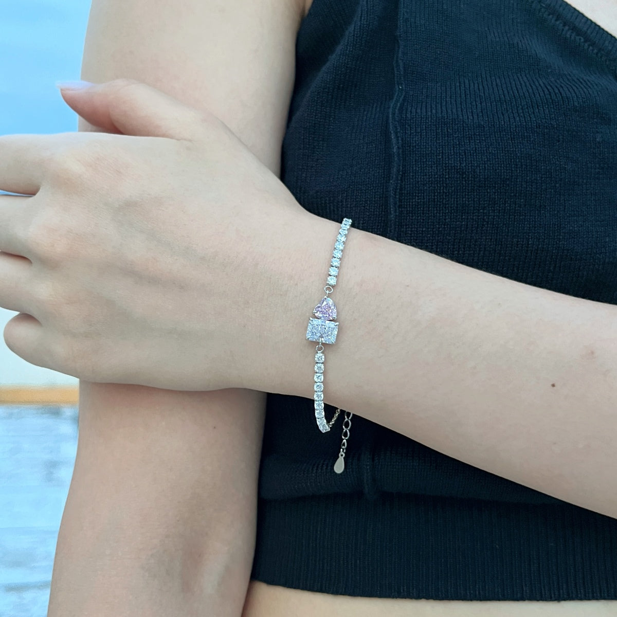 [LORA]Dazzling Unique Multi Shape Lover Bracelet