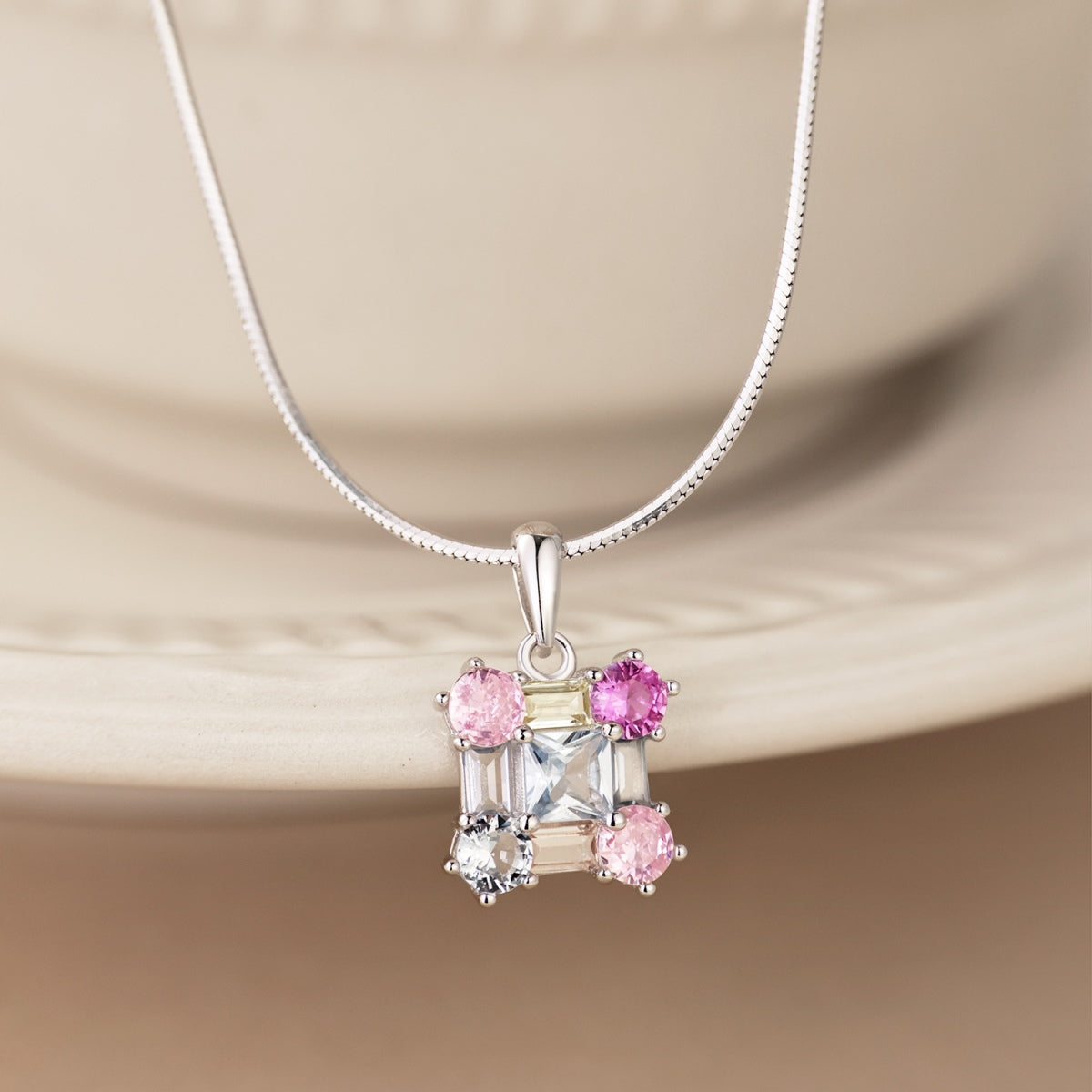 [LORA]Gorgeous Multi Colorful Necklace