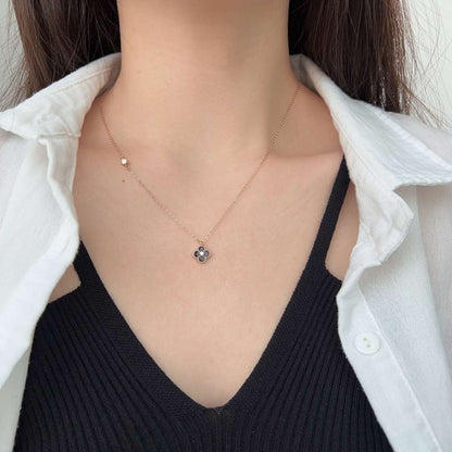 [LORA]Delicate Flower Shape Necklace