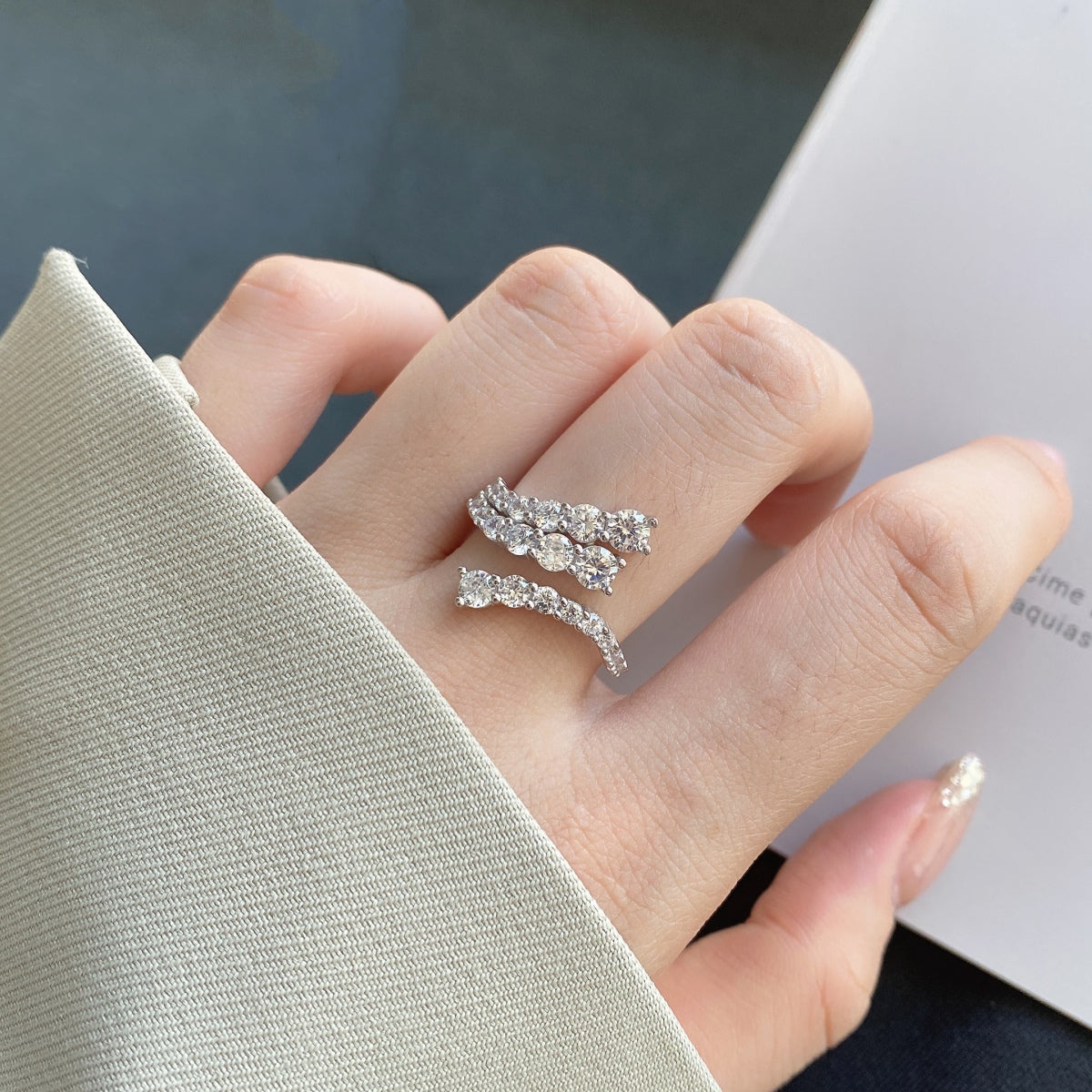 [LORA]Unique Vivid Snake Shape Daily Ring