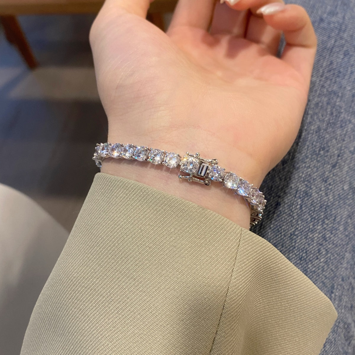 [LORA]Ornate Sparkling Round Cut Wedding Bracelet