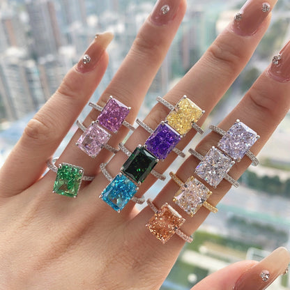 [LORA]4.0 Carat Luxurious Engagement Ring