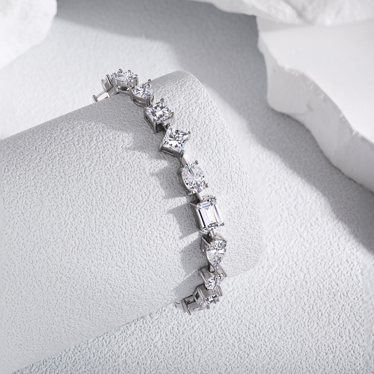 [LORA]Unique Exquisite Multi Cut Daily Bracelet