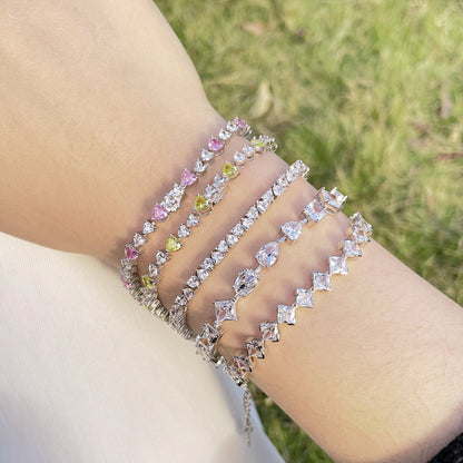 [LORA]0.5 Carat Ornate Princess Cut Daily Bracelet