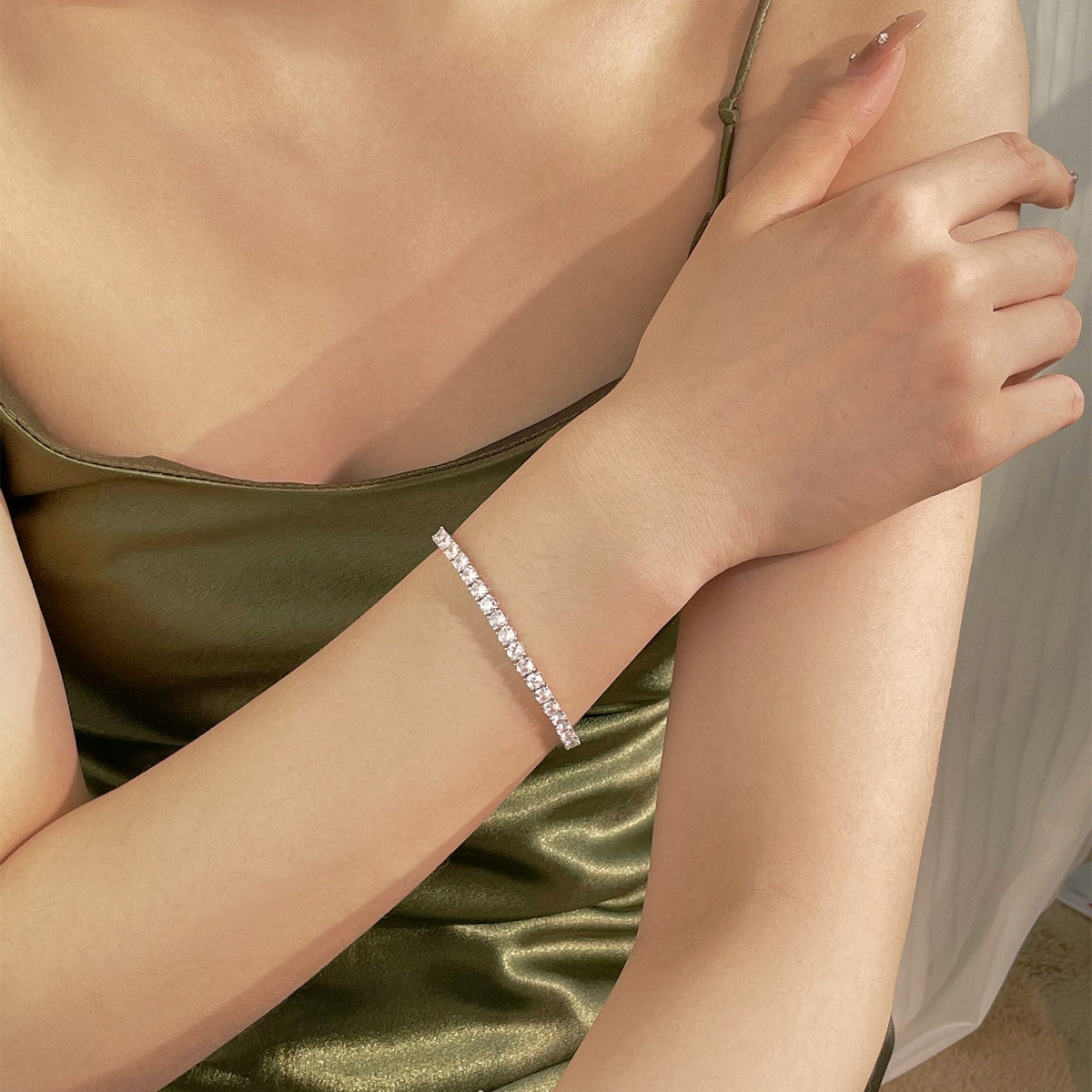 [LORA]Luxurious Ornate Round Cut Tennis Bracelet