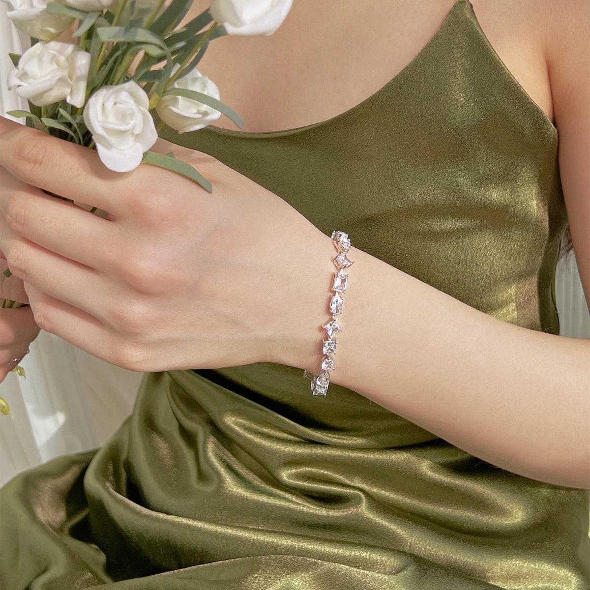 [LORA]Unique Exquisite Multi Cut Daily Bracelet