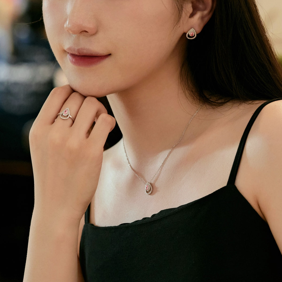 [LORA]Sparkling Delicate Water Drop Shape Daily Earrings