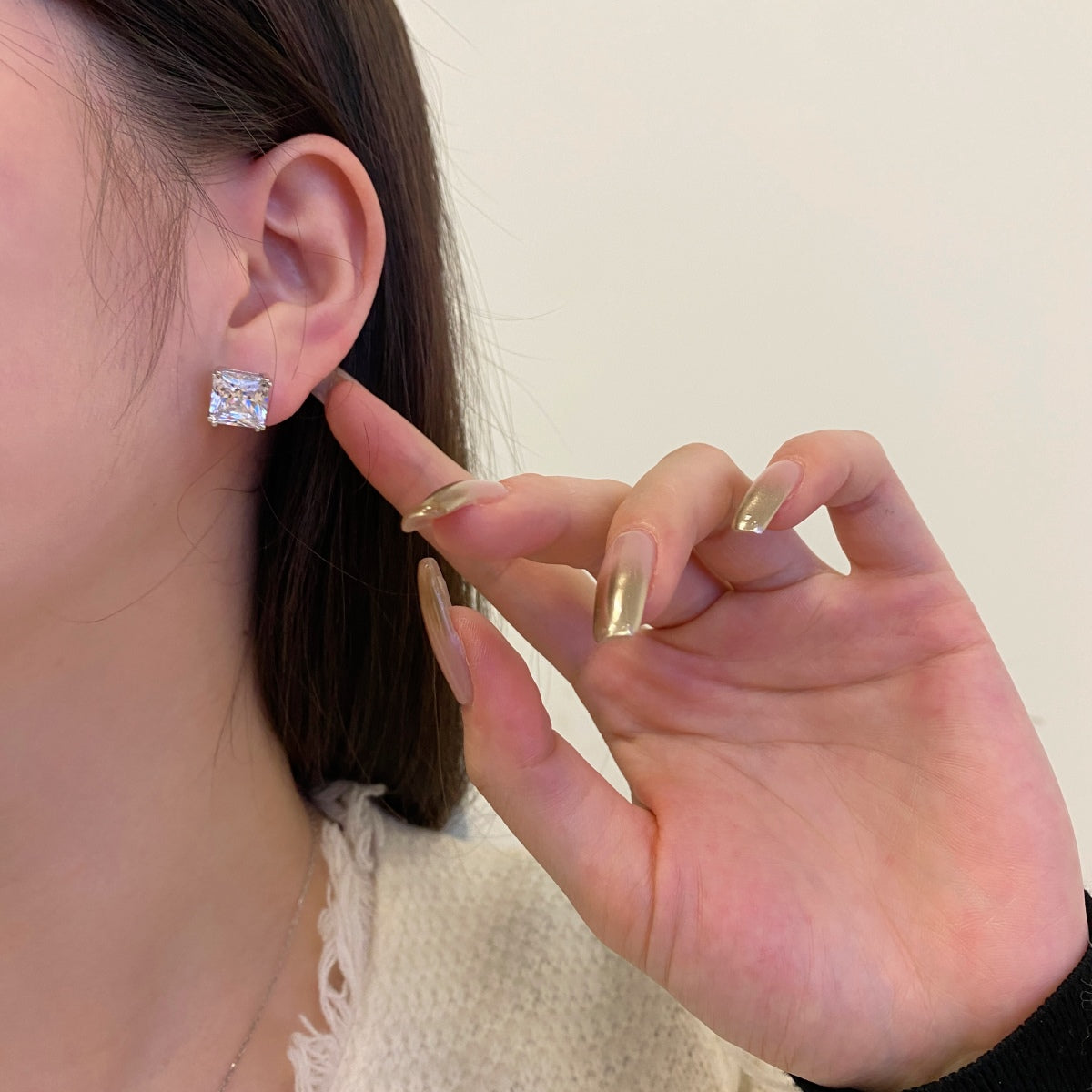 [LORA]Delicate Square Shape Earrings