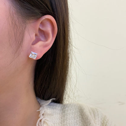 [LORA]Ornate Square Shape Earrings