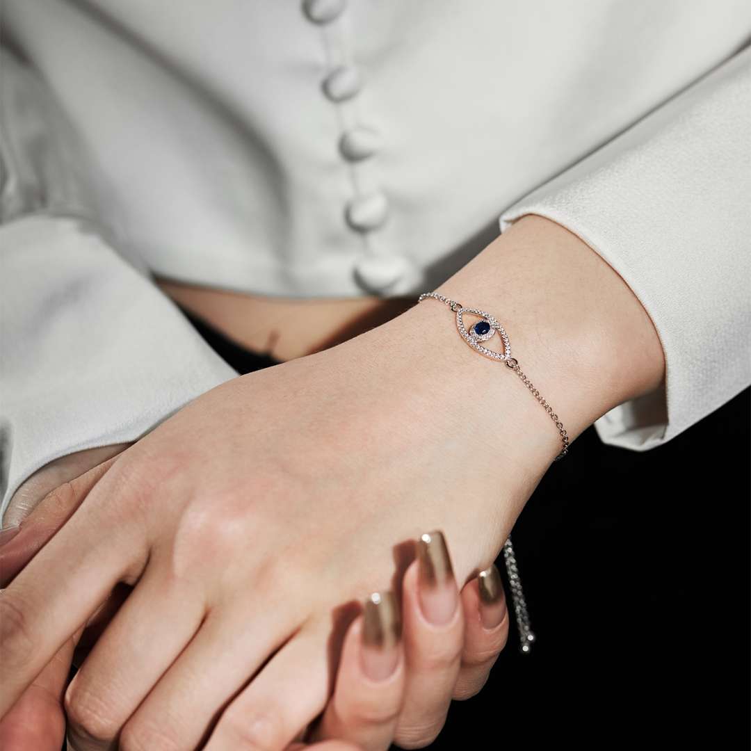 [LORA]Devil's Eye Hollow Design Bracelet