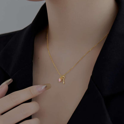 [LORA]Unique Heart Shape Key Pendent Necklace
