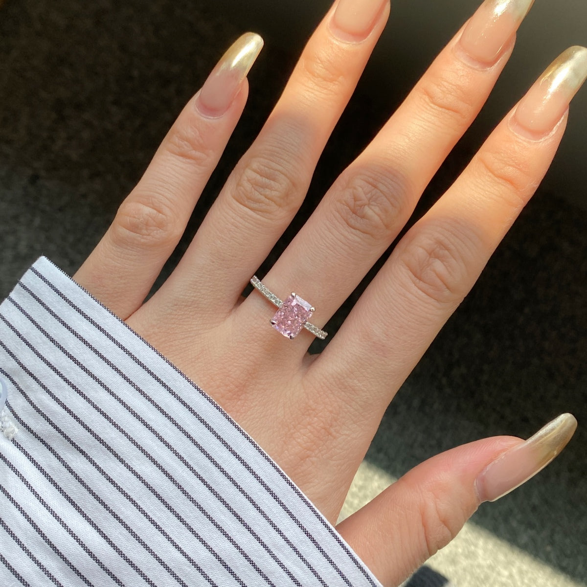 [LORA]2.0 Carat Dazzling Sparkling Radiant Cut Party Ring