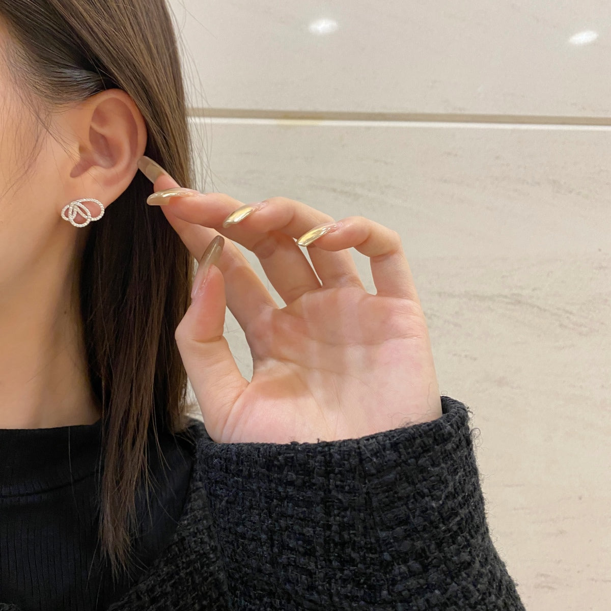 [LORA]Exquisite Butterfly Shape Earrings
