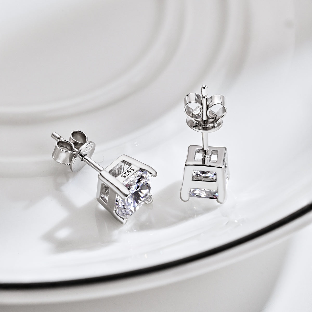 [LORA]1.0 Carat Radiant Princess Cut Wedding Earrings