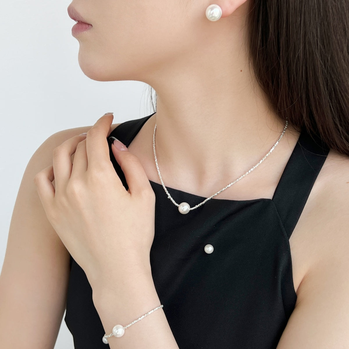 [LORA]Delicate Pearl Earrings
