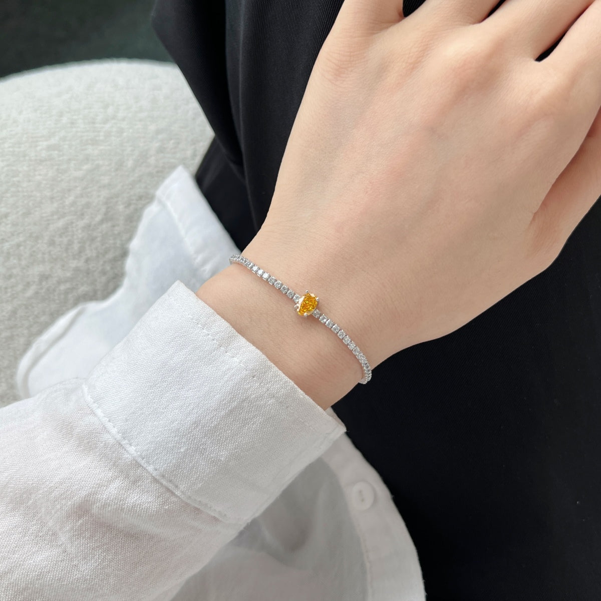 [LORA]0.75 Carat Exquisite Oval Cut Daily Bracelet