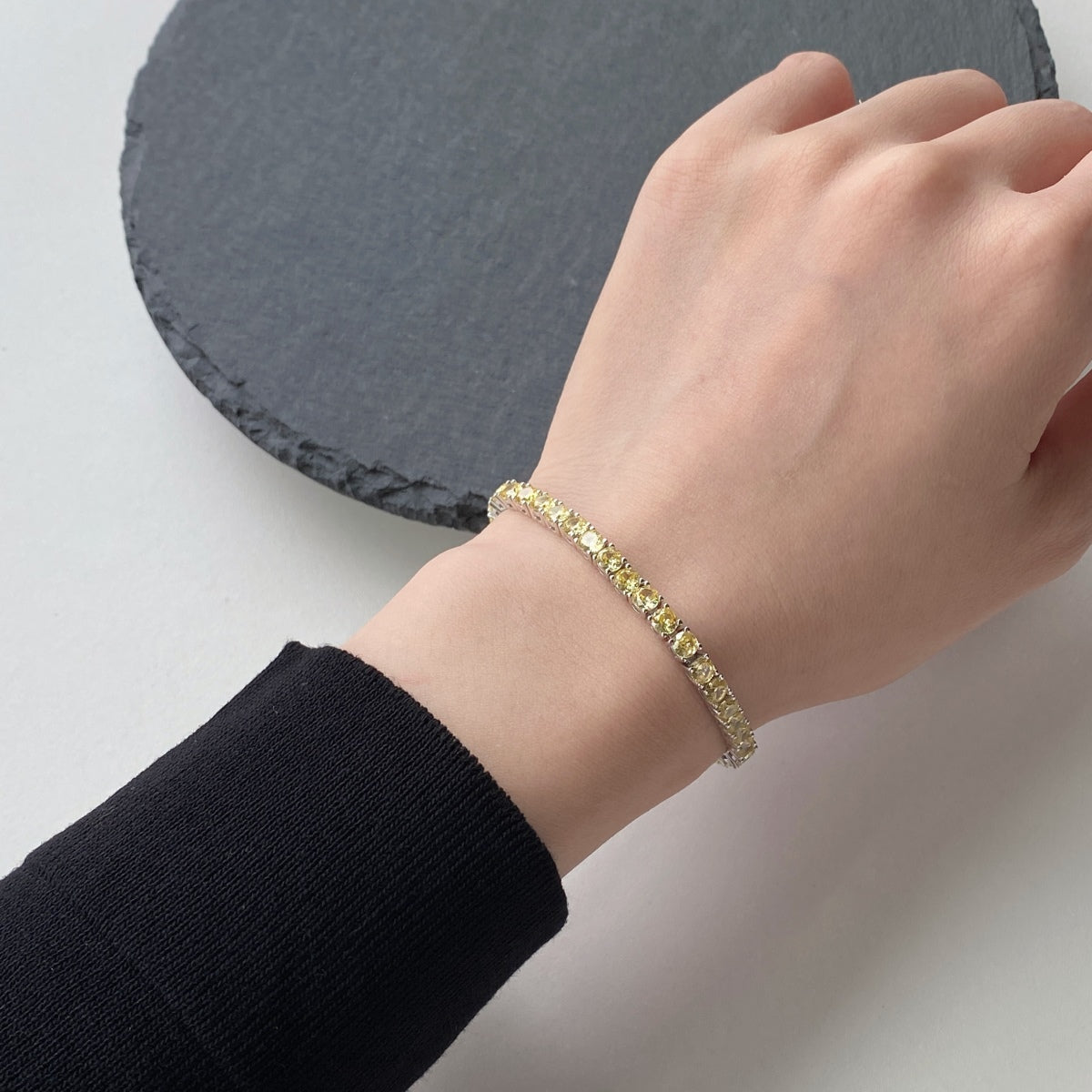 [LORA]Ornate Dazzling Round Cut Tennis Bracelet