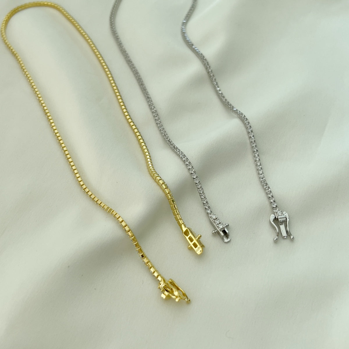 [LORA]Delicate Round Shape Tennis Necklace