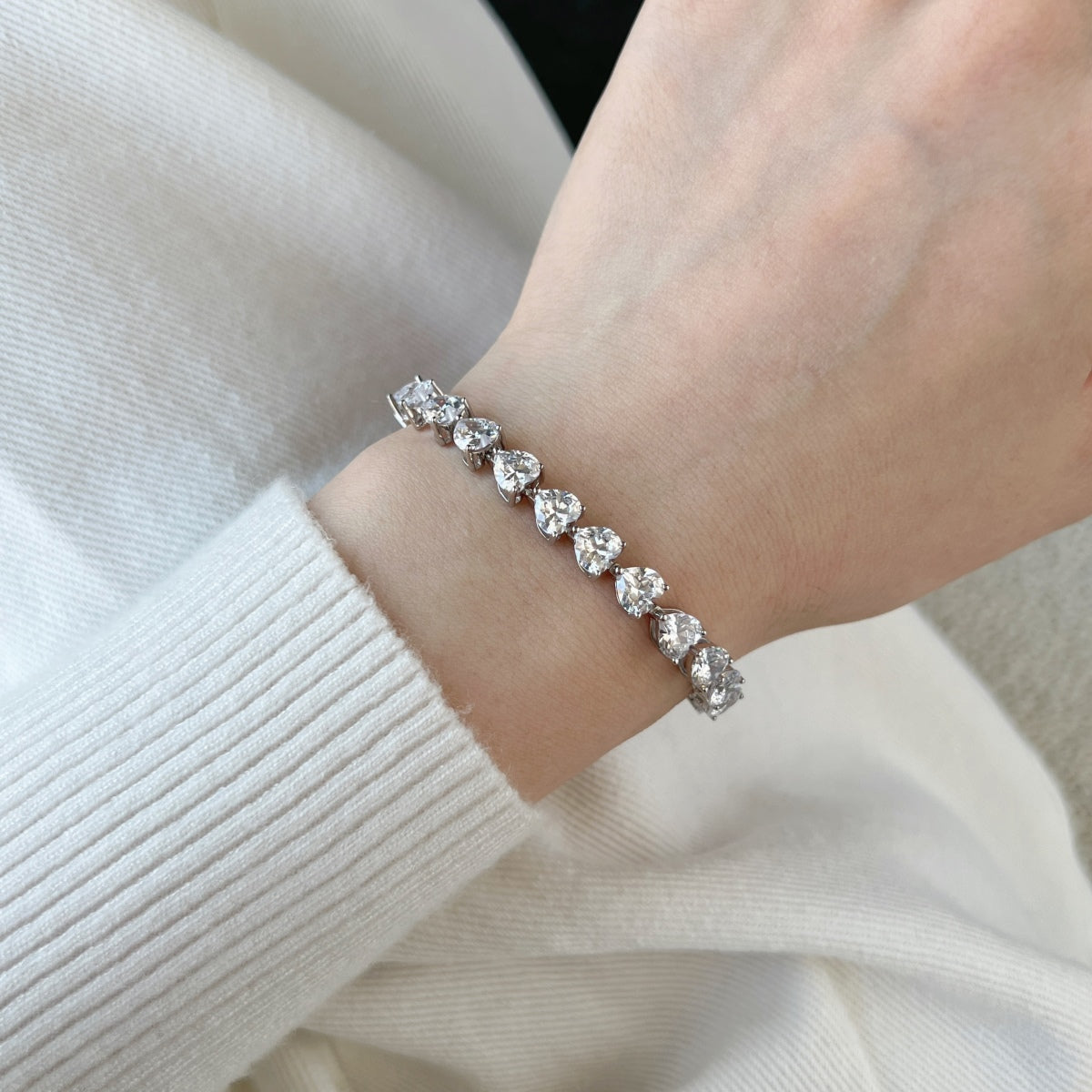 [LORA]0.75 Carat Elegant Romantic Heart Shape Lover Bracelet