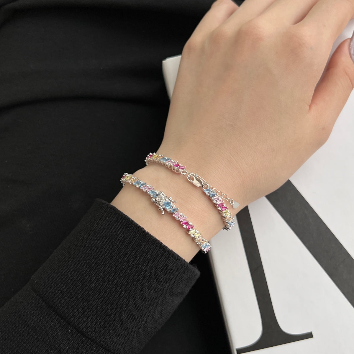 [LORA]Ornate Sparkling Multi Cut Party Bracelet