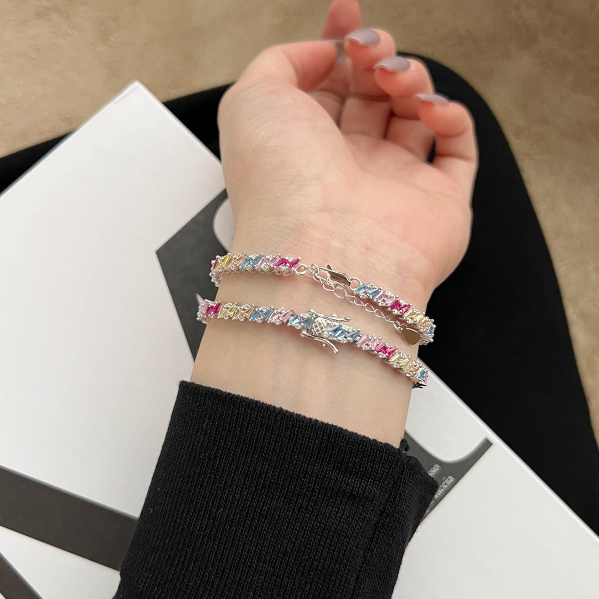 [LORA]Ornate Sparkling Multi Cut Party Bracelet