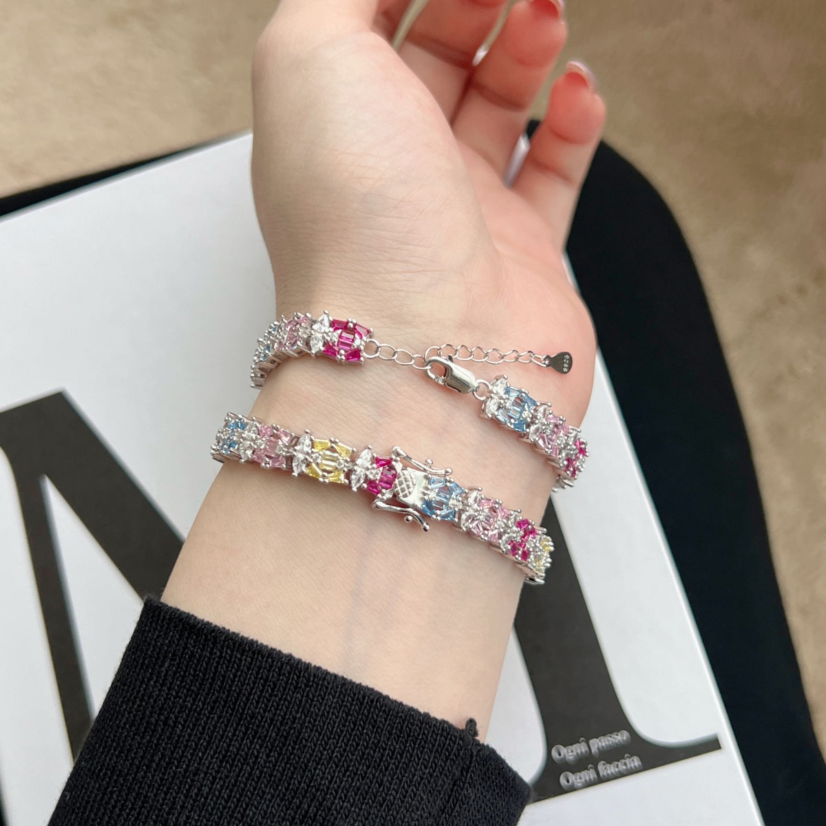 [LORA]Delicate Colorful Multi Cut Party Bracelet