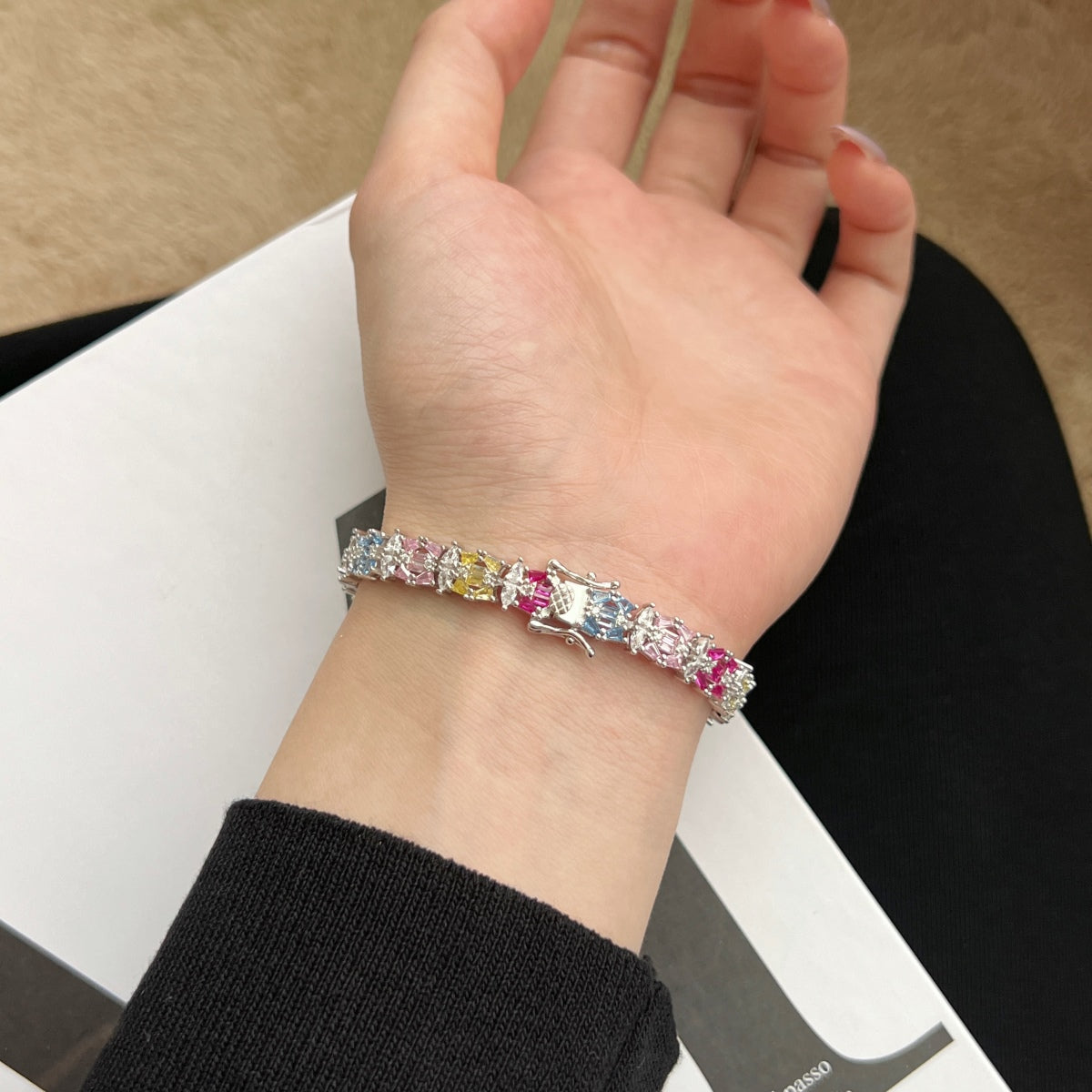[LORA]Delicate Colorful Multi Cut Party Bracelet
