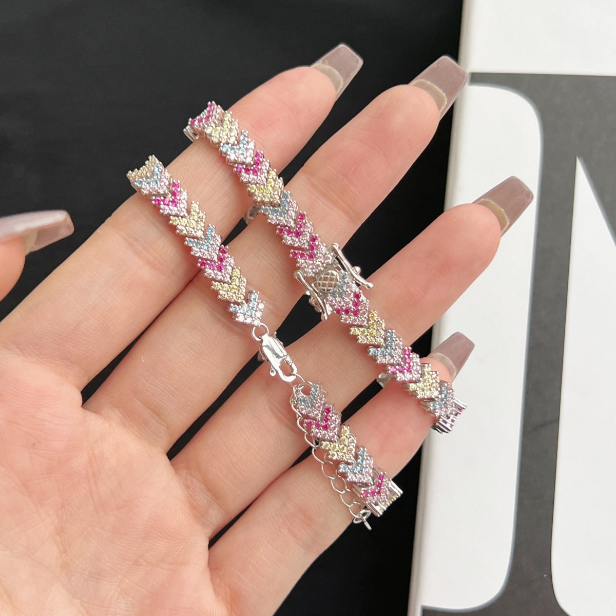 [LORA]Ornate Sparkling Round Cut Party Bracelet