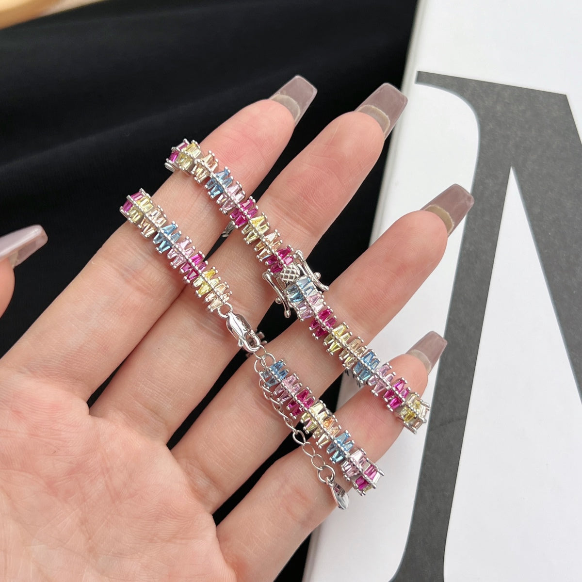 [LORA]Sparkling Exquisite Multi Cut Party Bracelet