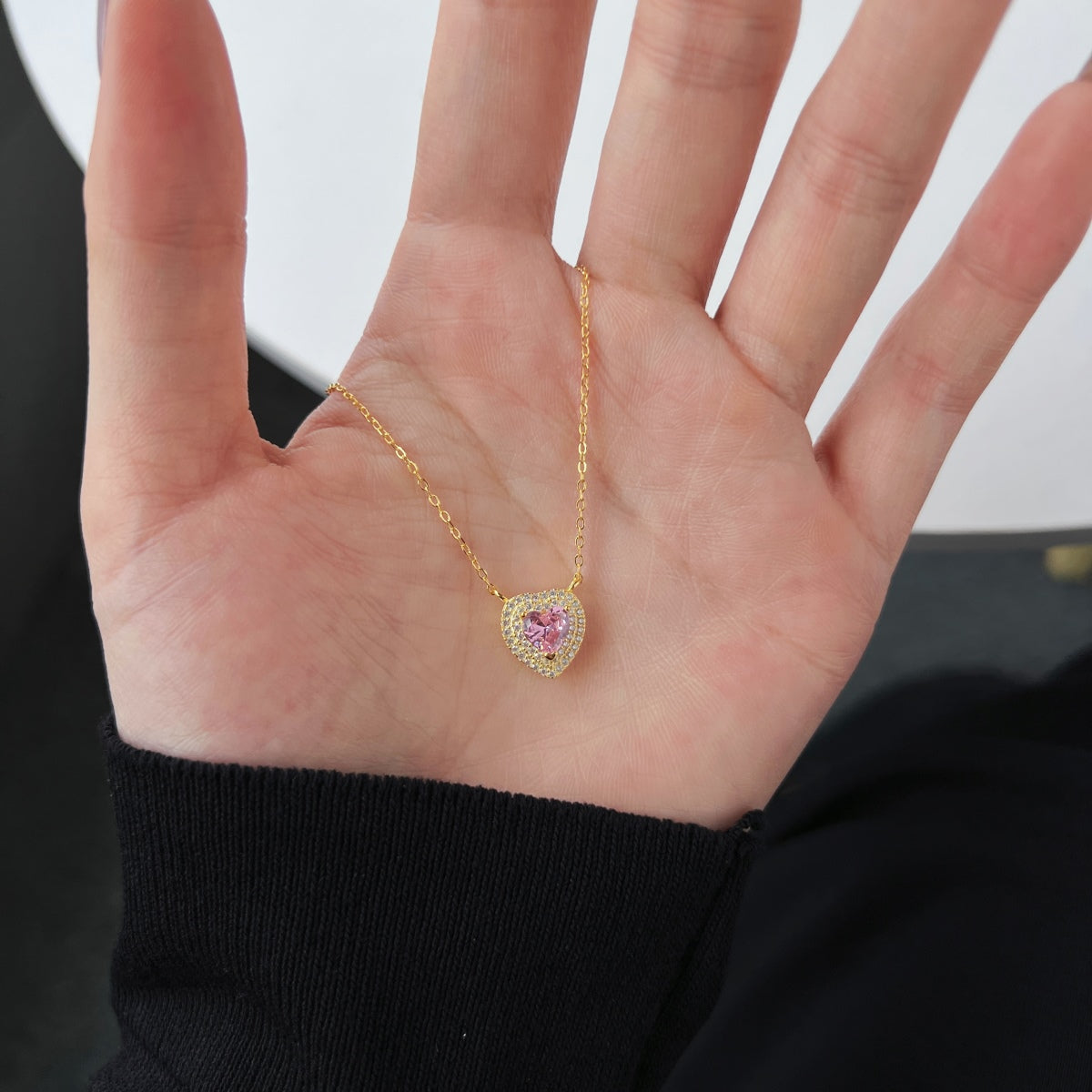 [LORA]Exquisite Heart Shape Necklace