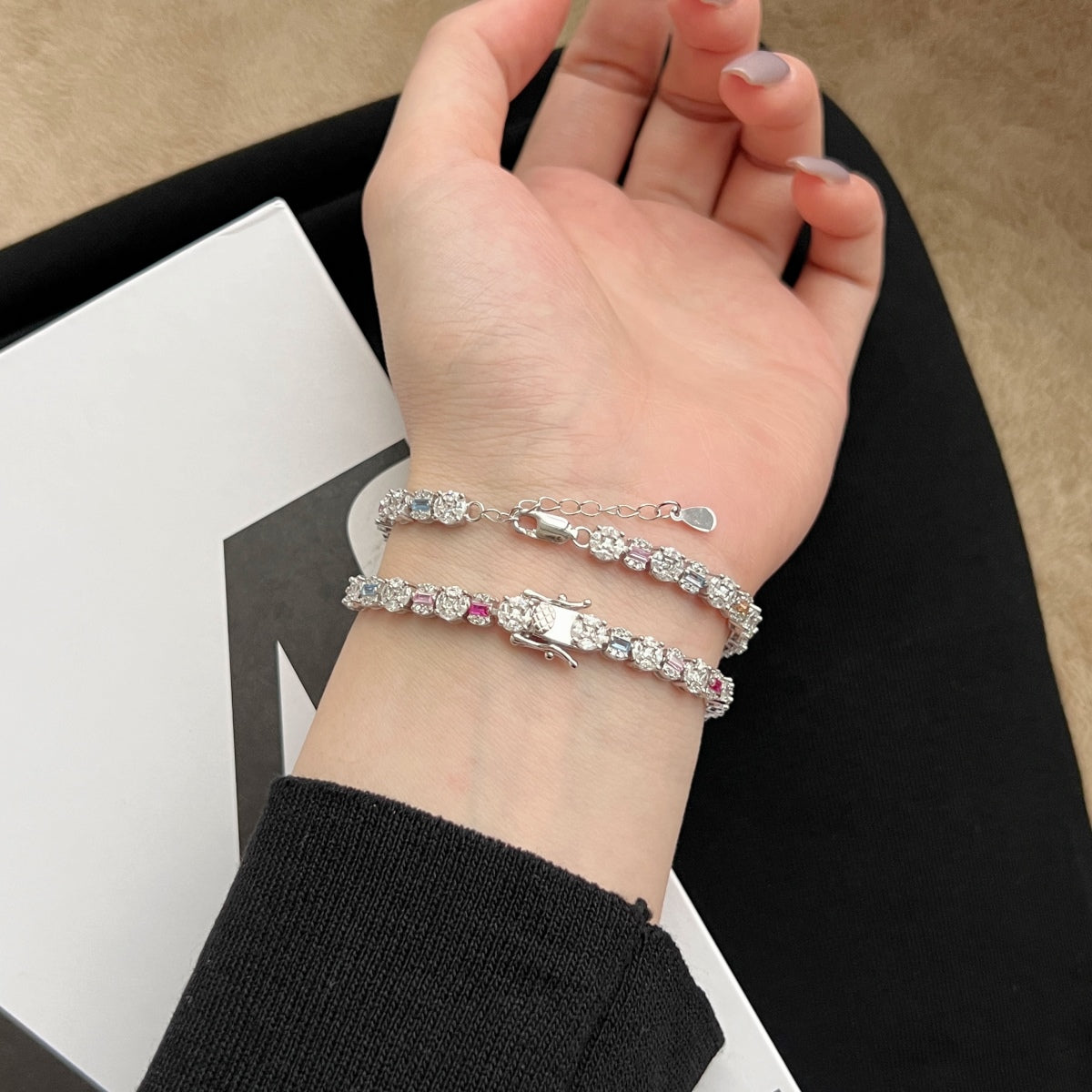 [LORA]Dazzling Radiant Multi Cut Daily Bracelet