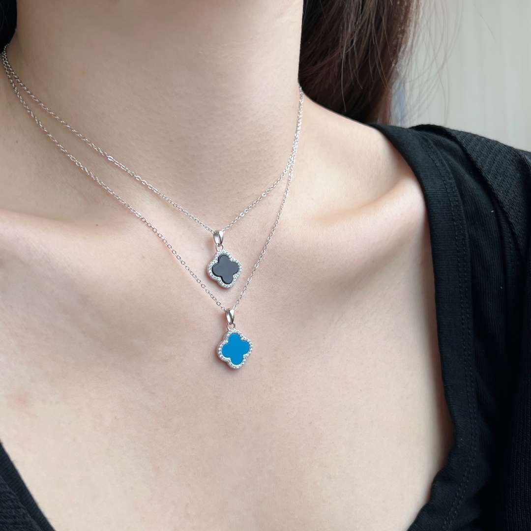 [LORA]Dainty Flower Shape Necklace