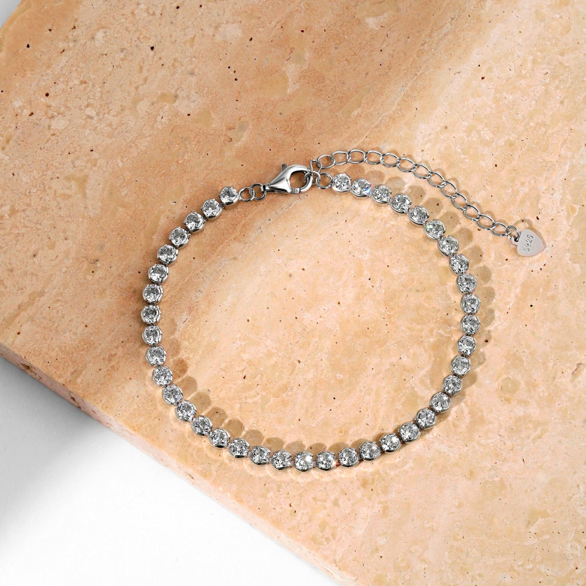 [LORA]Dazzling Sparkling Round Cut Daily Bracelet