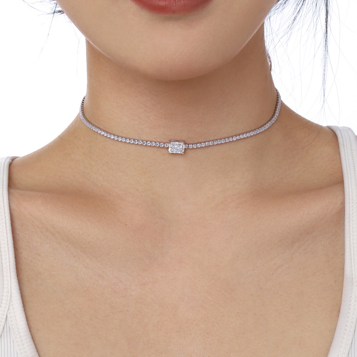 [LORA]2.0 carat Ornate Emerald Cut Necklace