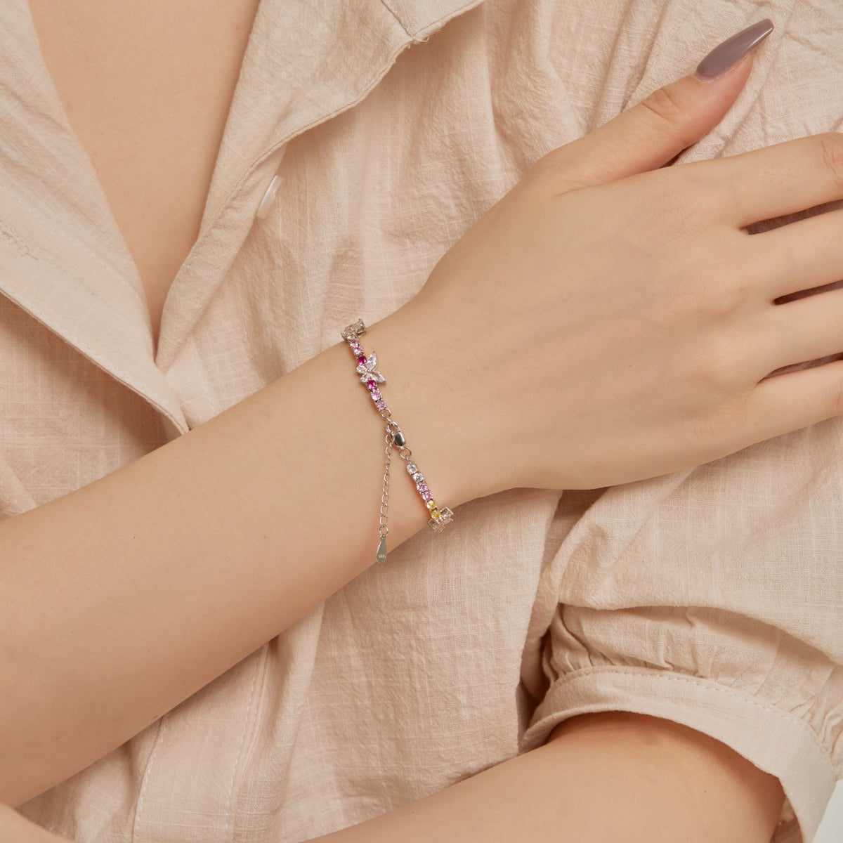 [LORA]Ornate Colorful Butterfly Shape Round Cut Daily Bracelet
