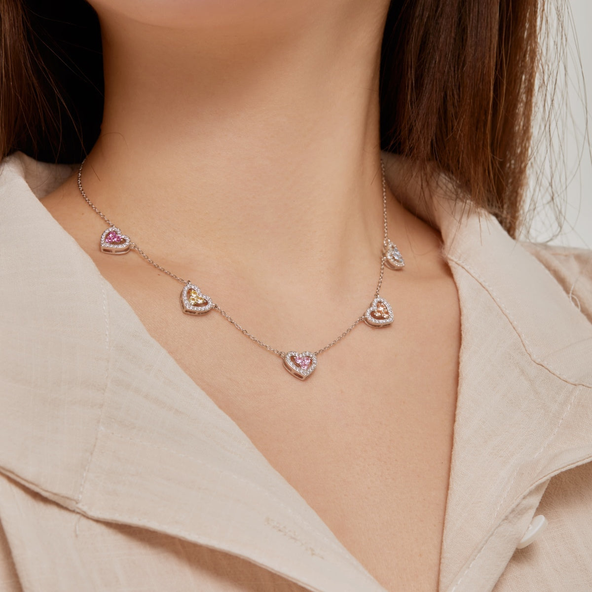 [LORA]Sparkling Five Heart Necklace