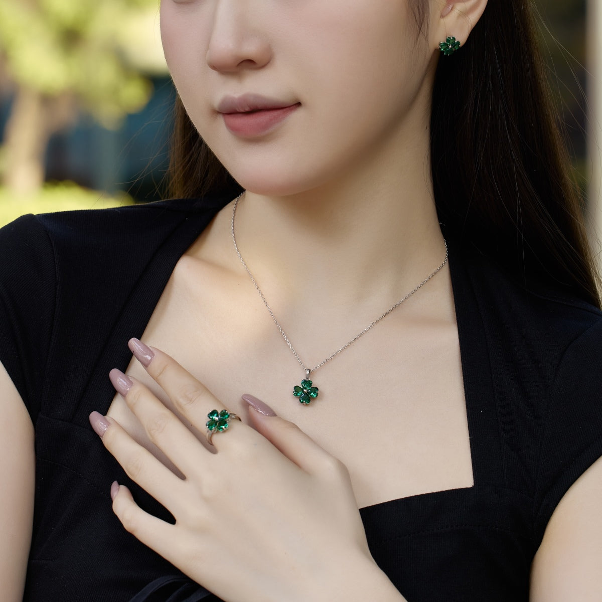 [LORA]Heart-Shaped Four-Leaf Clover Bead Necklace