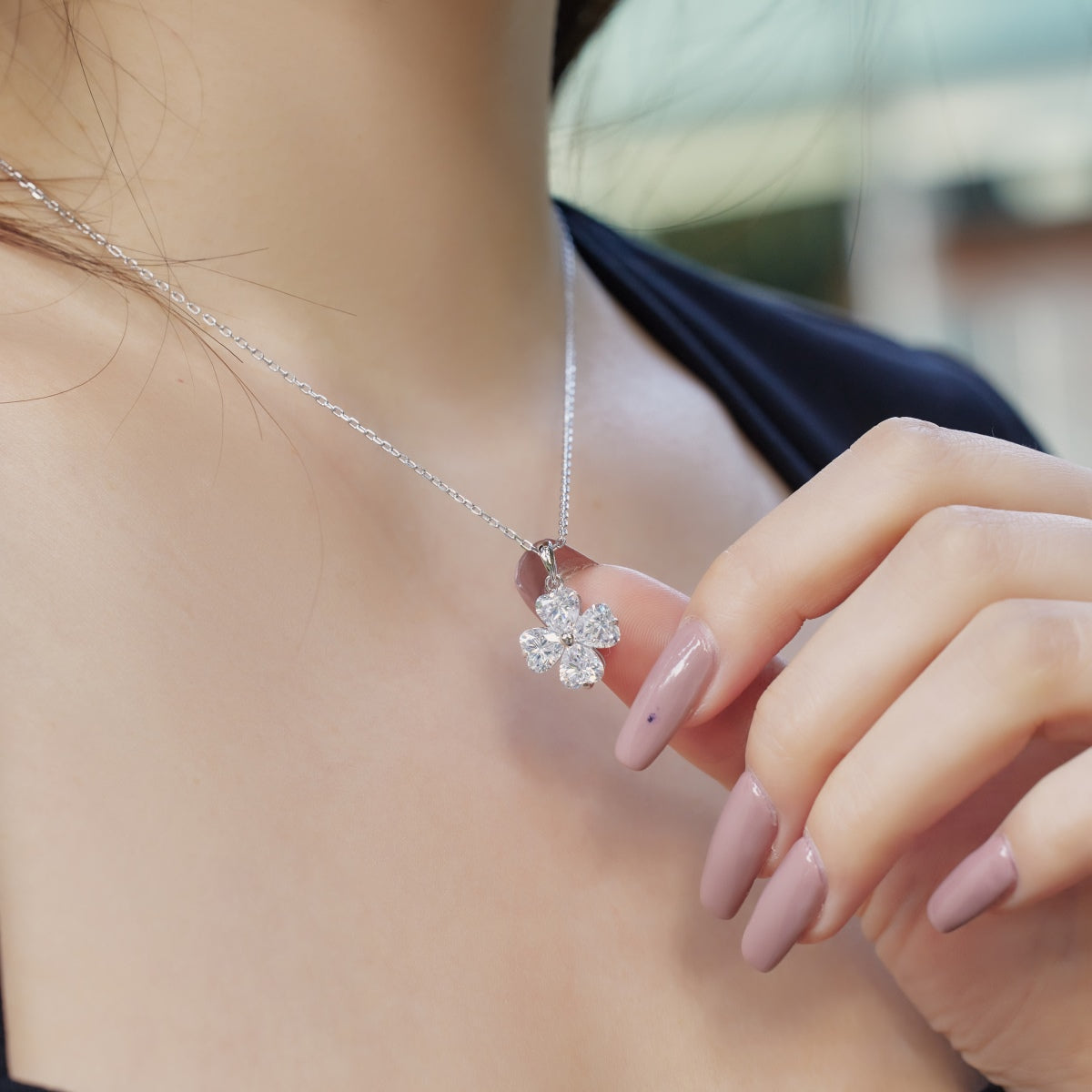 [LORA]Heart-Shaped Four-Leaf Clover Bead Necklace