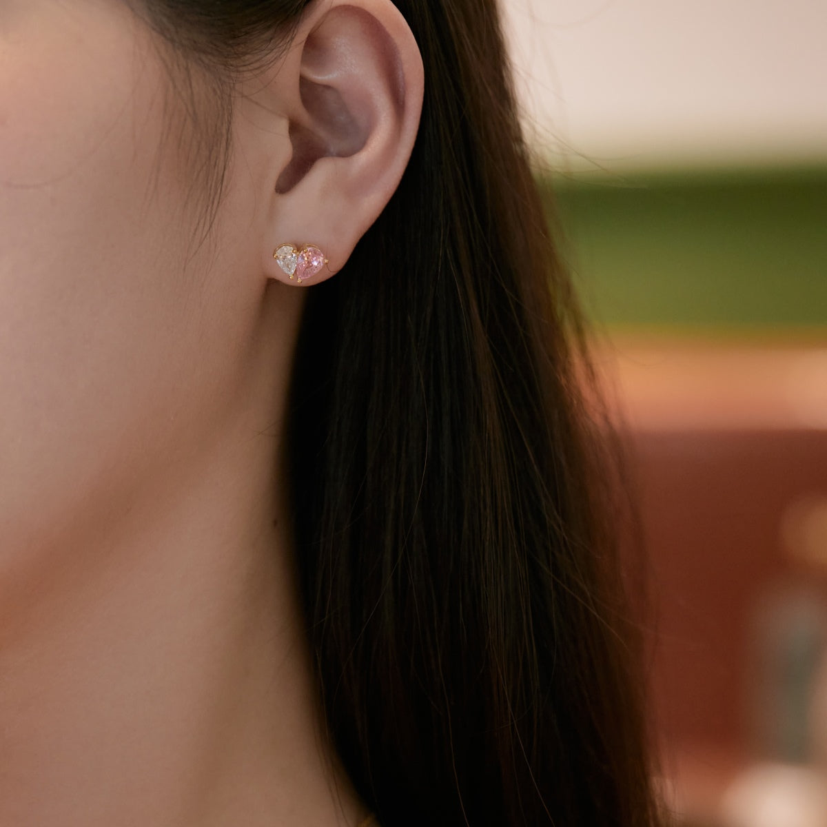 [LORA]Dazzling Elegant Heart Cut Lover Earrings