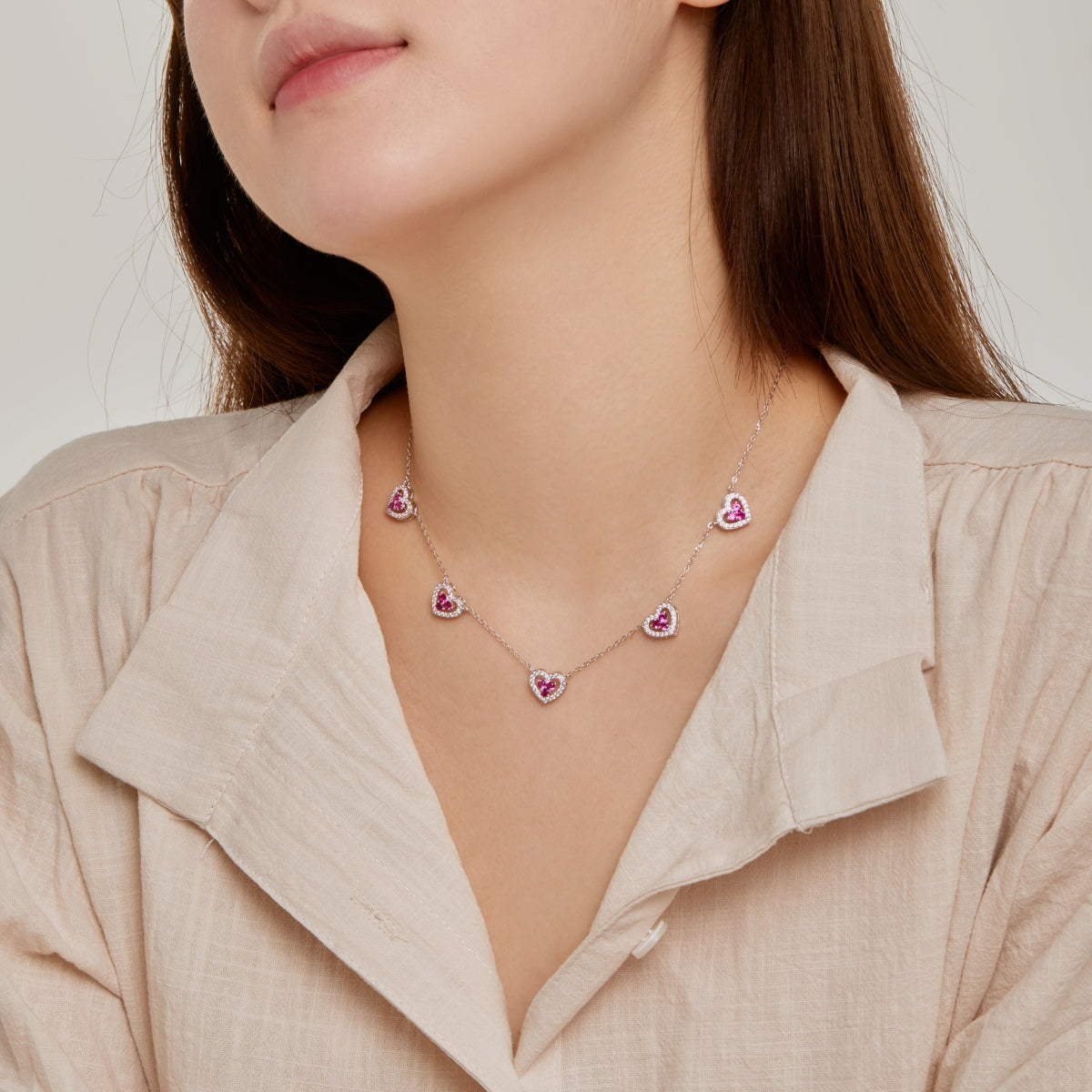 [LORA]Sparkling Five Heart Necklace
