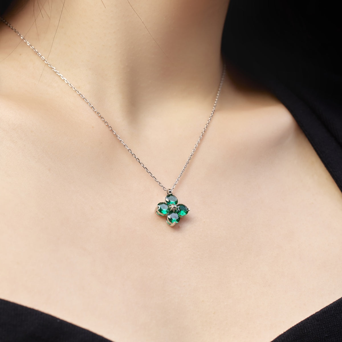 [LORA]Four-Leaf Clover And Eight-Pointed Star Necklace