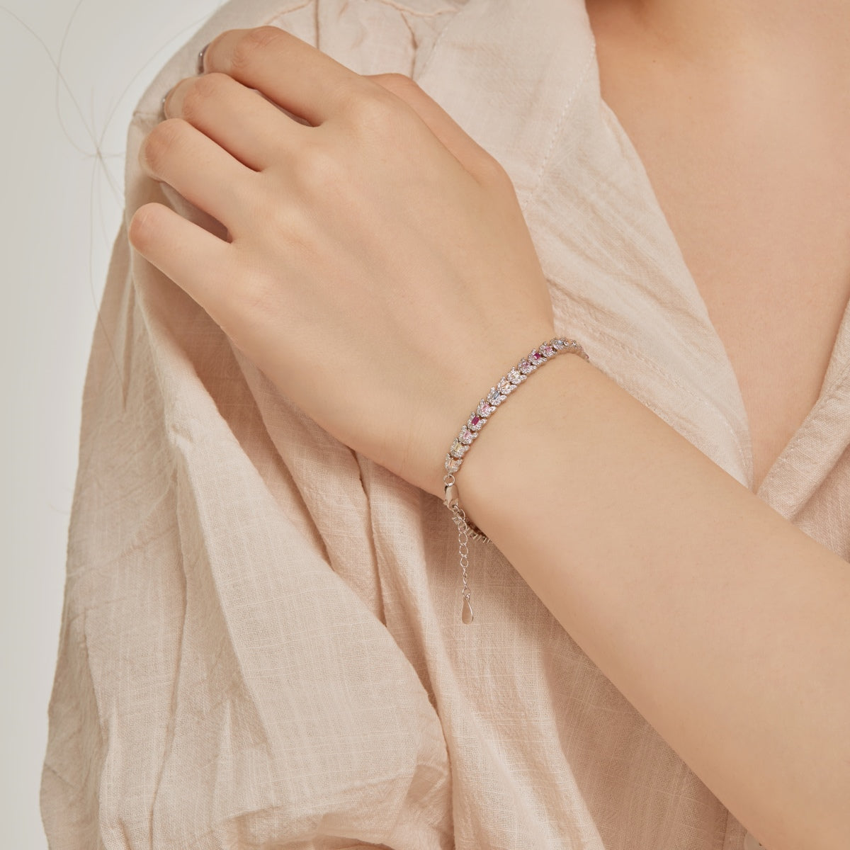 [LORA]Delicate Colorful Multi Cut Daily Bracelet