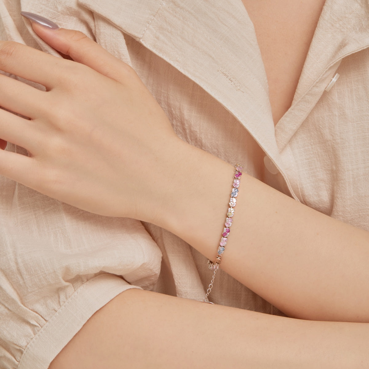 [LORA]Ornate Colorful Flower Shape Party Bracelet