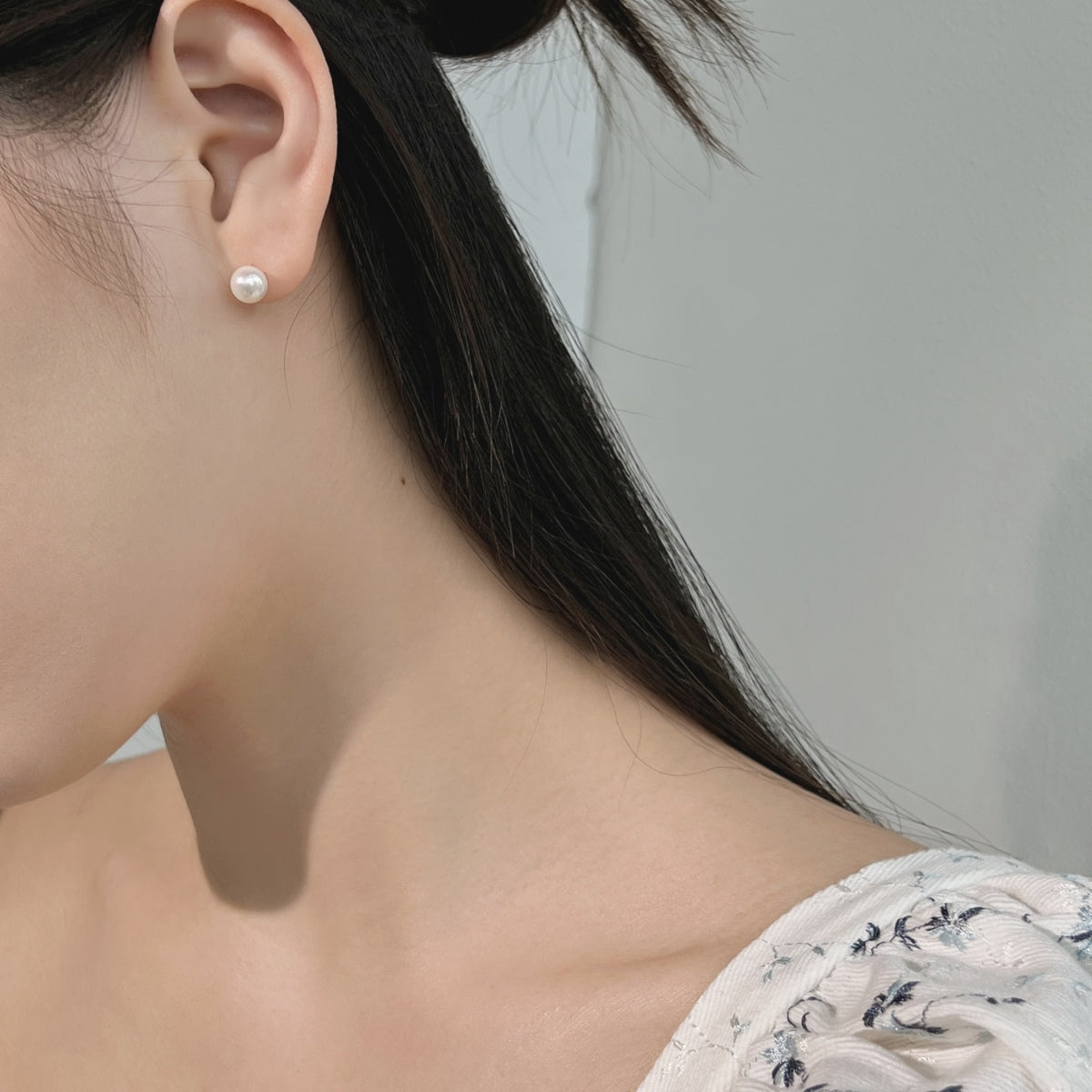 [LORA]Delicate Pearl Earrings