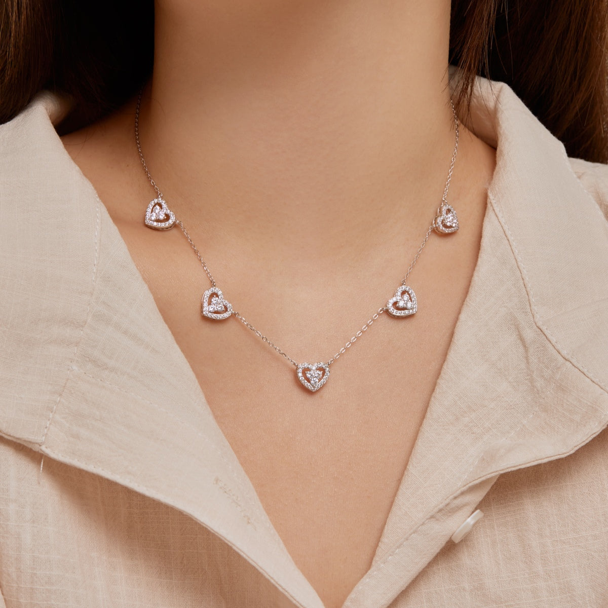 [LORA]Sparkling Five Heart Necklace