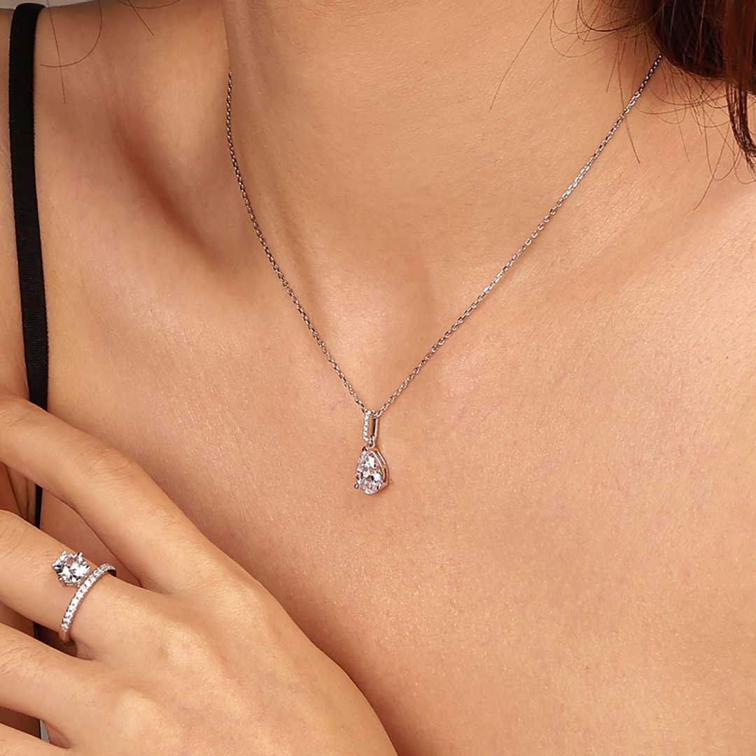 [LORA]Delicate Water Drop Shape Fashion Necklace