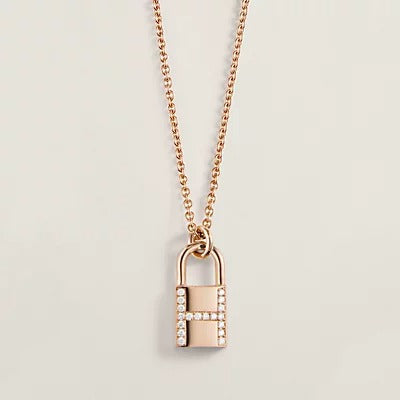 [LORA]HM ADVANCED NICHE LOCK HEAD NECKLACE DIAMONDS