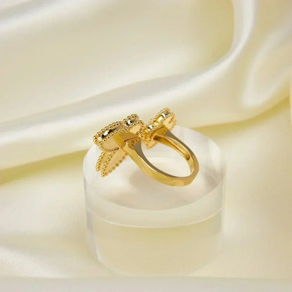 [LORA]LUCKY BETWEEN THE FINGER RING