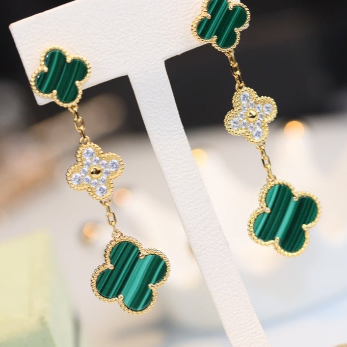 [LORA]CLOVER EARRINGS GOLD MALACHITE DIAMOND 3 MOTIF